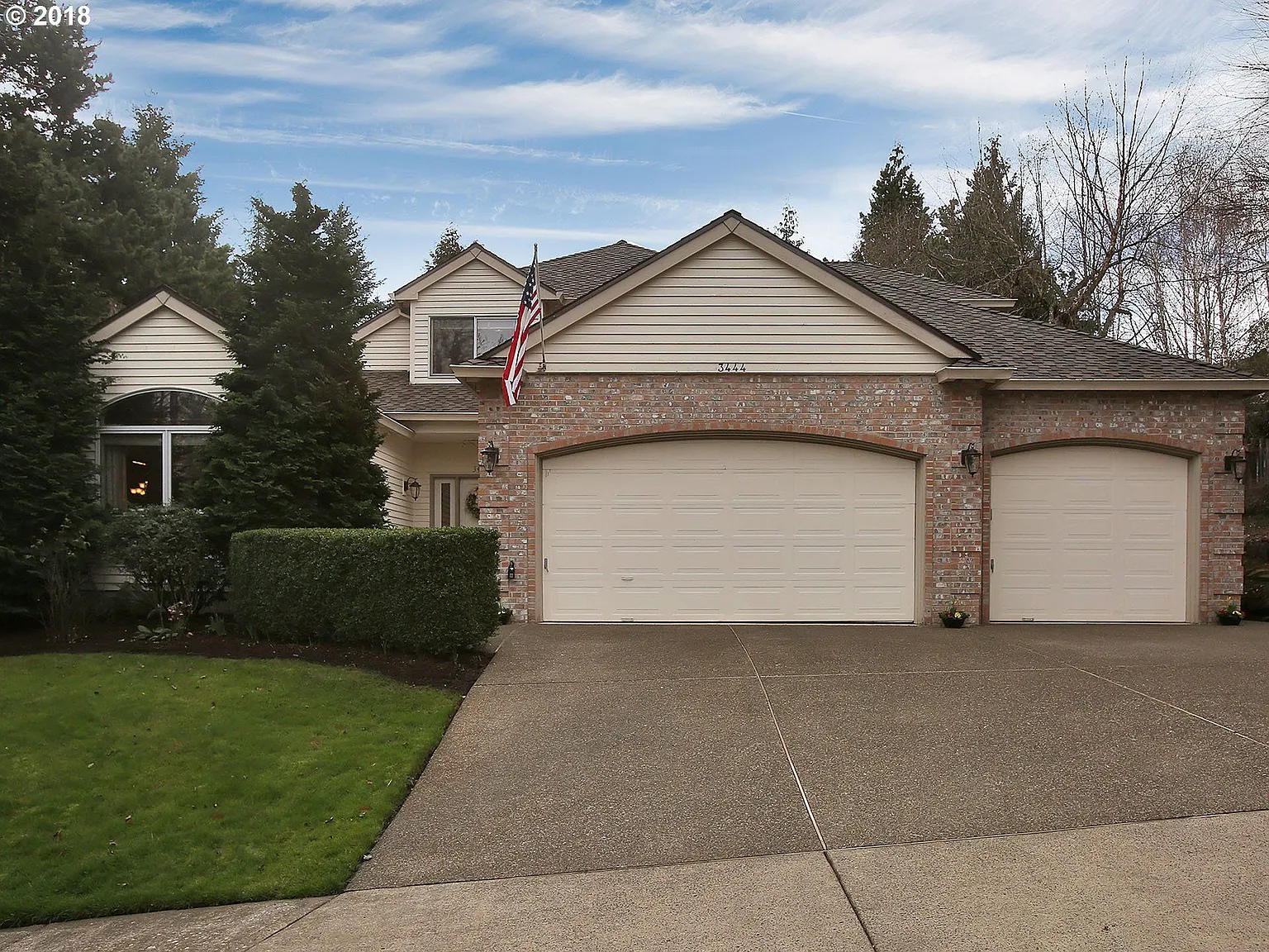 3444 Crescent Dr photo 1