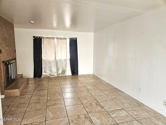 4th image of 3411 Garnet Dr