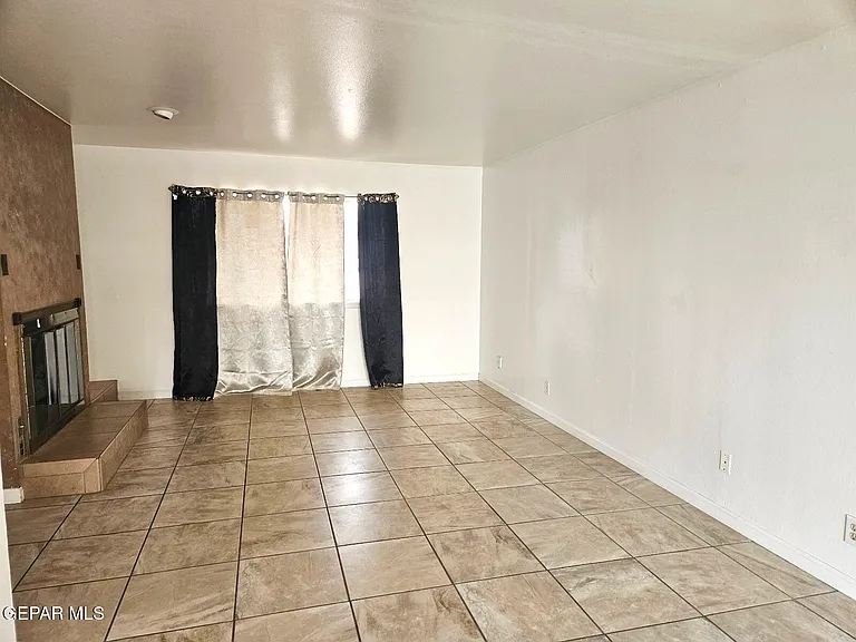 3411 Garnet Dr — Photo 4