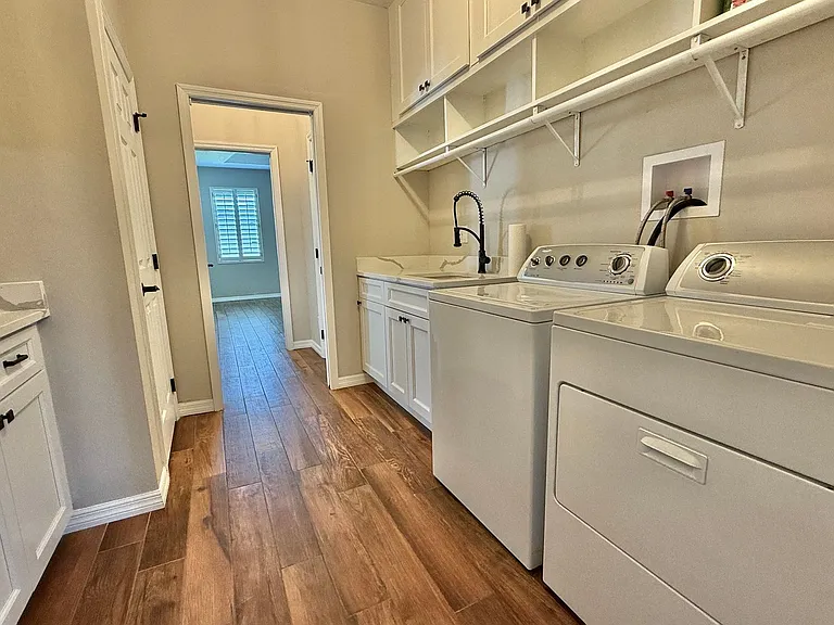 1453 Santa Anna St SE — Photo 16