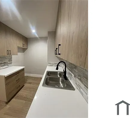 14921 Vanowen St #4 — Photo 13