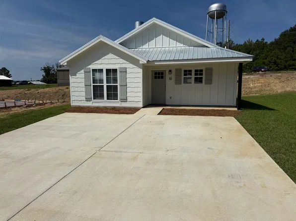 10 Chester Ct, Hattiesburg, MS 39402