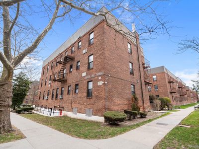 215-12 47 Ave #2B, Bayside, NY, 11361