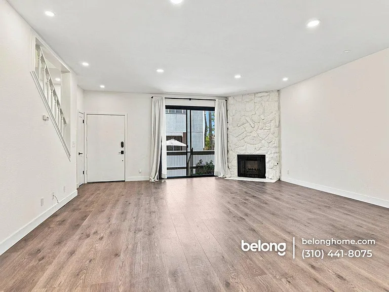 8154 Manitoba St #5 — Photo 4