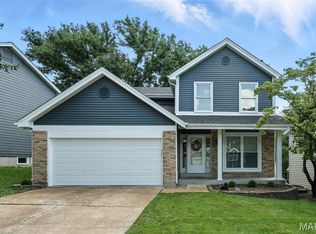 810 Ginger Wood Ct, Ballwin, MO