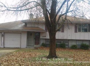 7321 Ash Ave, Raytown, MO 64133