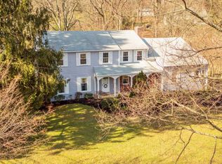 773 Twin Bridge Dr, Wayne, PA 19087