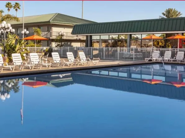 7150 N Tamiami Trl, Sarasota, FL