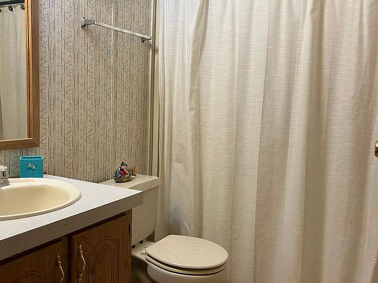 807 Stahlman Dr — Photo 9