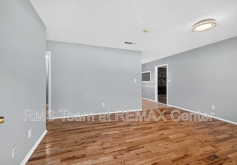 4905 Annistown Rd — Photo 5