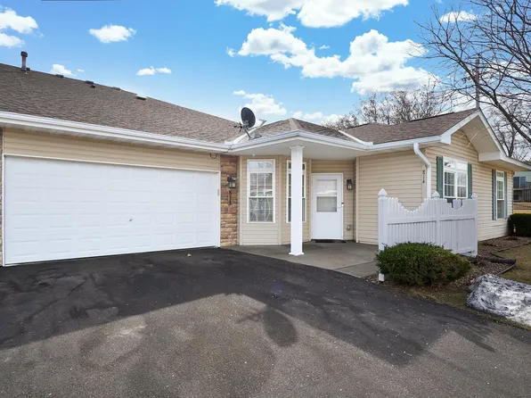 814 Roundhouse St, Shakopee, MN 55379