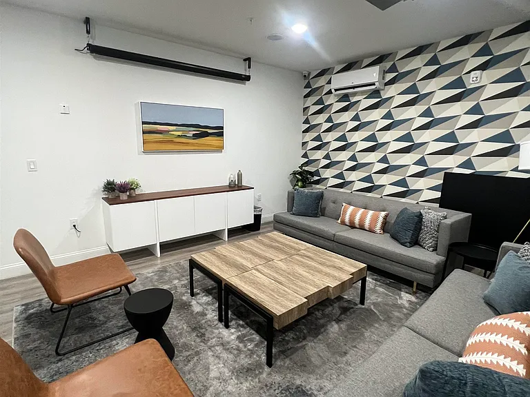 211 Baldwin Ave #207 — Photo 17