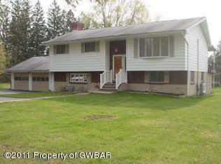 215 Burma Rd, Mountain Top, PA 18707