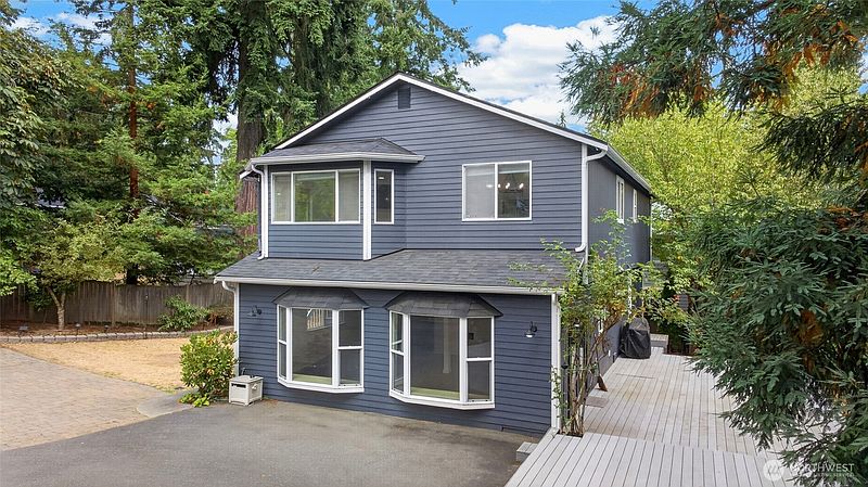 2nd image of 12730 15th Avenue NE