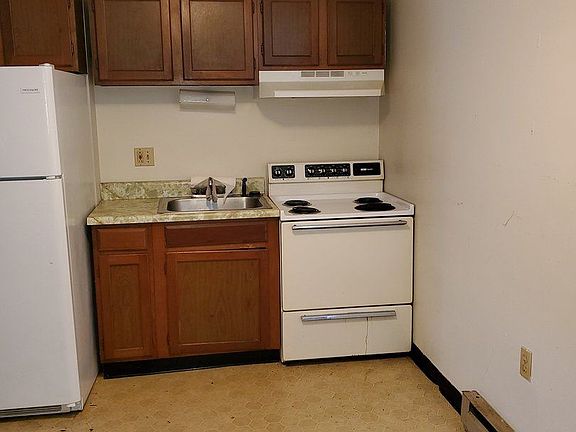 4th image of 428 W Antietam St APT C2
