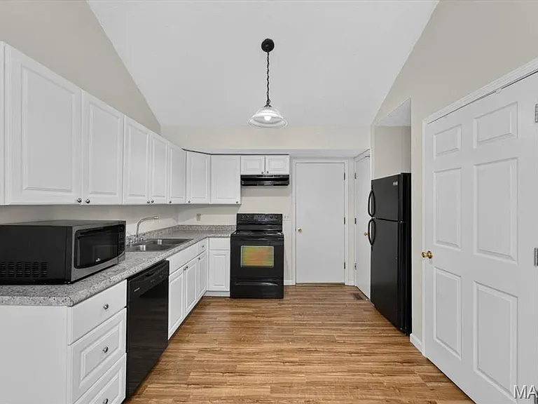 11 Bayside Ct #11 — Photo 13