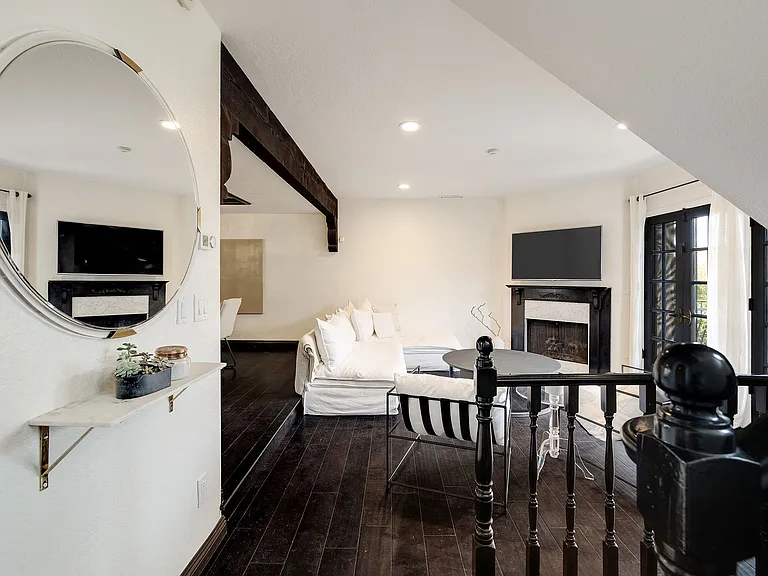 227 S Irena Ave #5 — Photo 6