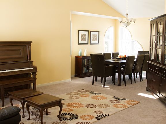 Living/dining rooms