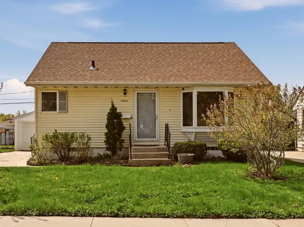 2004 18th St NW, Rochester, MN 55901