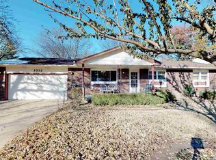 1012 E Chestnut Rd, Derby, KS 67037