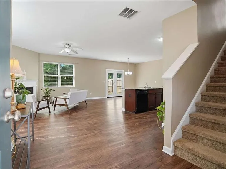 514 Altama Way — Photo 2