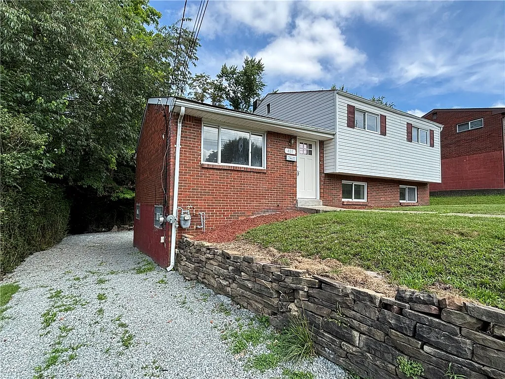 3 bed, 1446 sqft, $2,100 — Photo 4