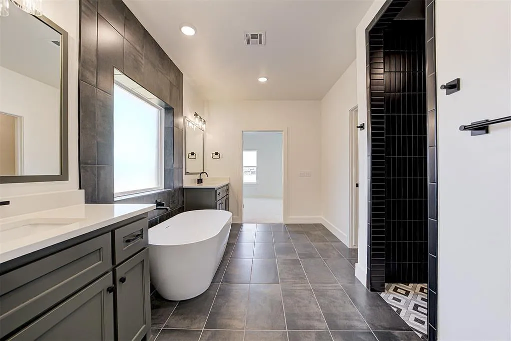 3252 Mission Hill Drive - 1 — Photo 2