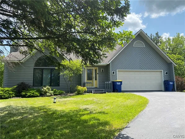 4306 Trout Lily Ln, Manlius, NY 13104
