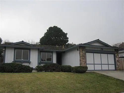 2217 Montevideo Dr photo 1