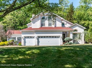 8 Jhan Dr, Jackson, NJ 08527