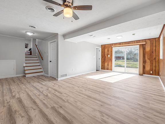 3rd image of 2928 Argyle Dr