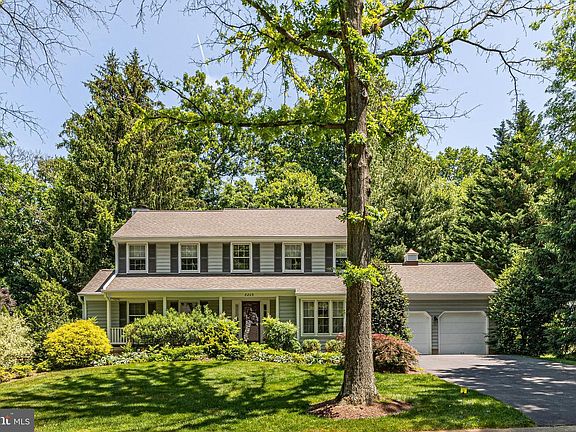 2nd image of 8209 Rainbowview Pl