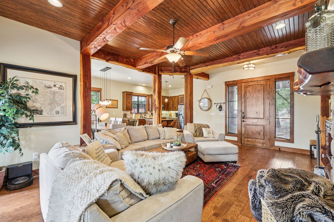 next background image