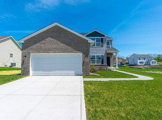 8592 Yorktown Dr, Lowell, IN 46356