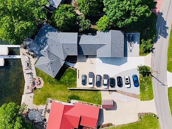 4th image of 690 Spring Beach Rd