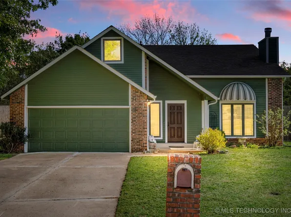 9329 E 92nd St S, Tulsa, OK 74133