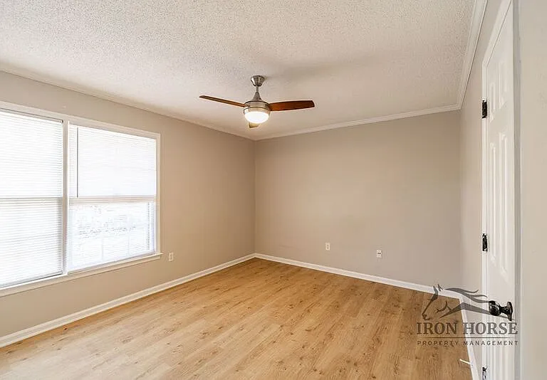 116 Barrington Dr #4 — Photo 13