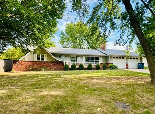 1007 Skyline Dr, Neosho, MO 64850