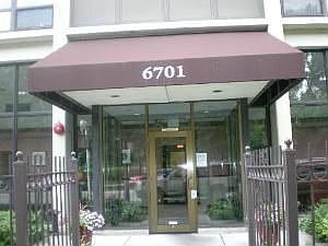 2nd image of 6701 S Crandon Ave APT 3A