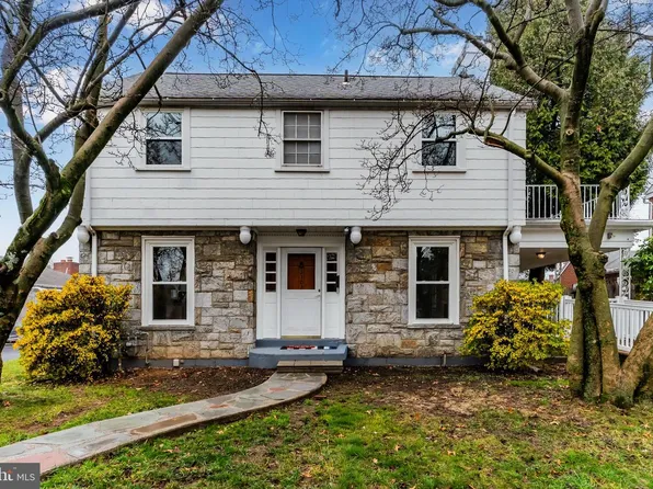 3102 Schoolhouse Ln, Harrisburg, PA 17109