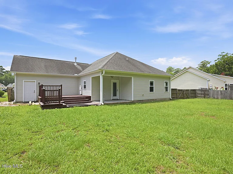 210 Station House Rd — Photo 25