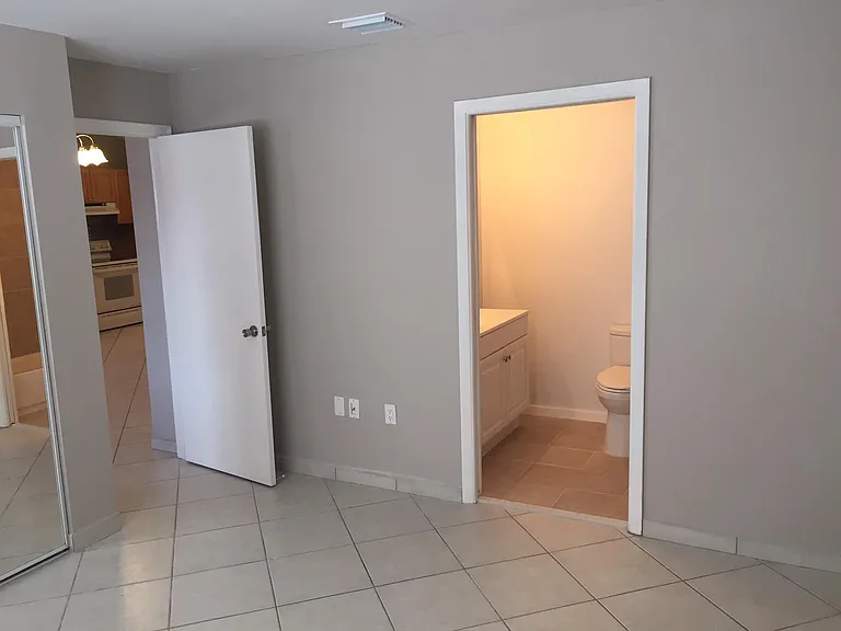 8027 Lake Dr — Photo 8