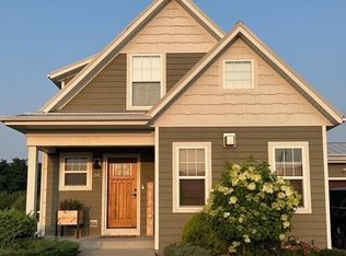 1845 Farm View Dr, Grafton, WI 53024