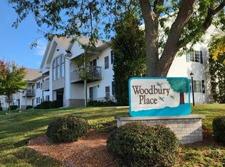 1555 Commonwealth Dr #1550-04, Fort Atkinson, WI 53538