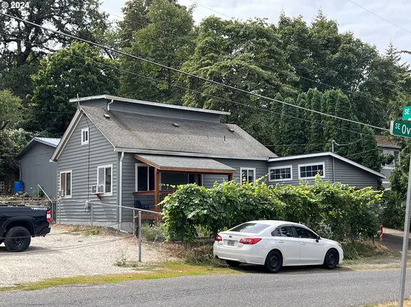 7050 SE Overland St, Milwaukie, OR 97222