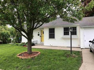 5 Kirkwood Cir, Iowa City, IA 52240