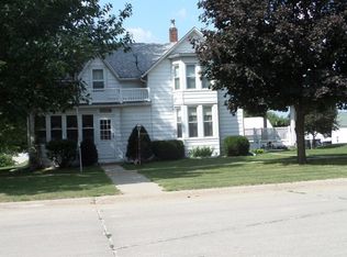201 2nd St, Gladbrook, IA 50635