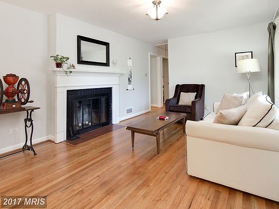 4th image of 1806 Macadams Pl