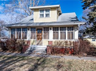 116 W Strain St, Sullivan, IL 61951