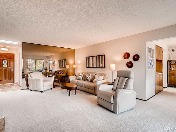 5th image of 10819 Glen Acres Dr S APT D